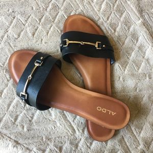 ❗️PRICE DROP❗️Aldo Slide Sandals - Black Sz 8